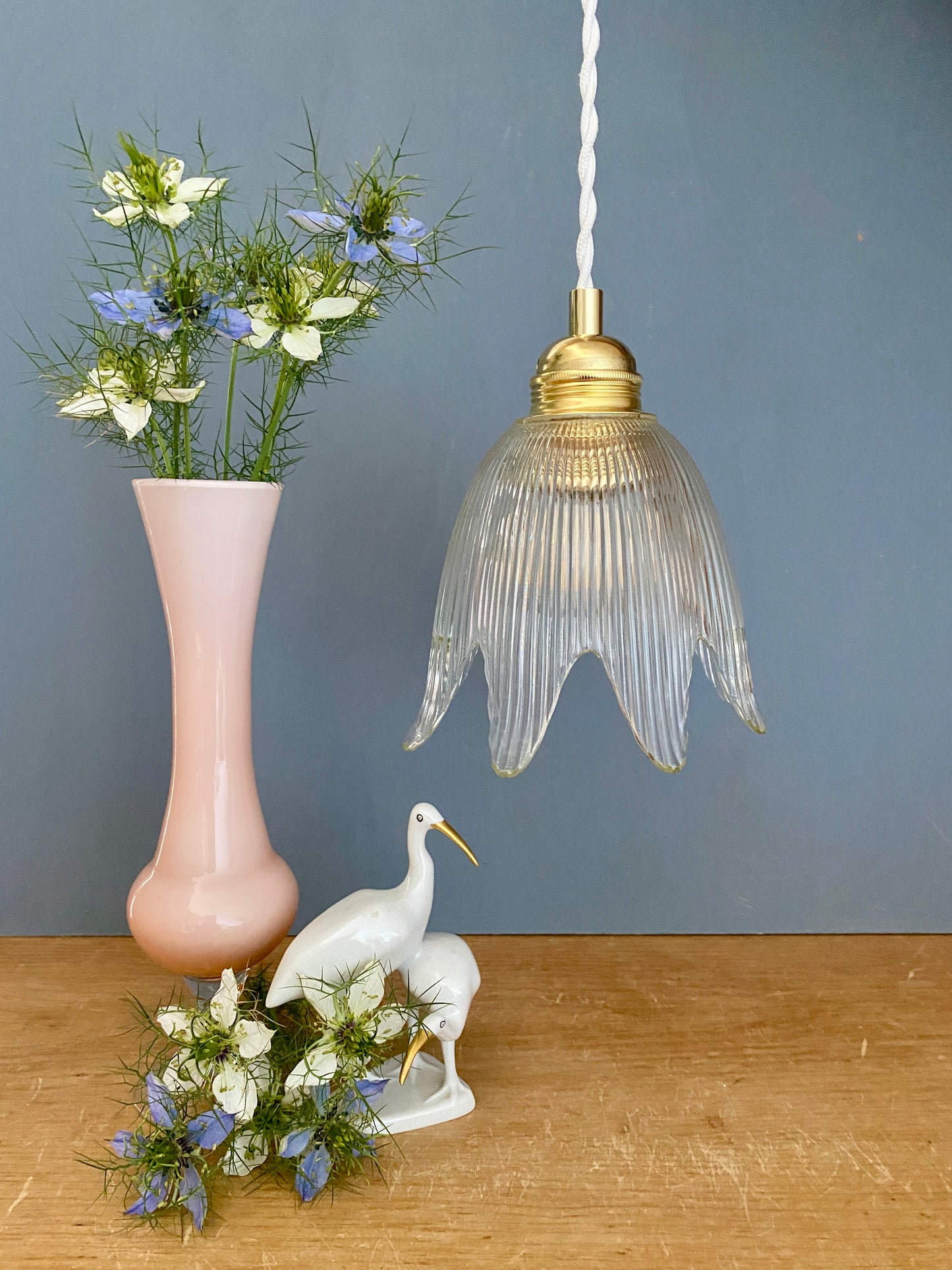 Suspension tulipe fleur vintage en verre strié