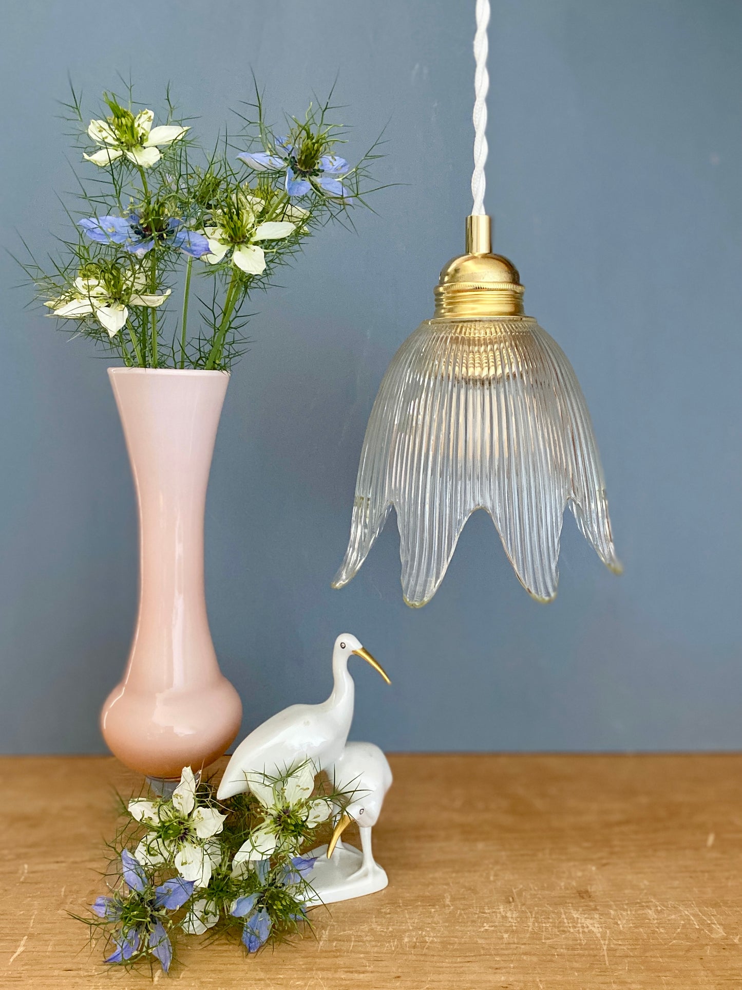 Suspension tulipe fleur vintage en verre strié