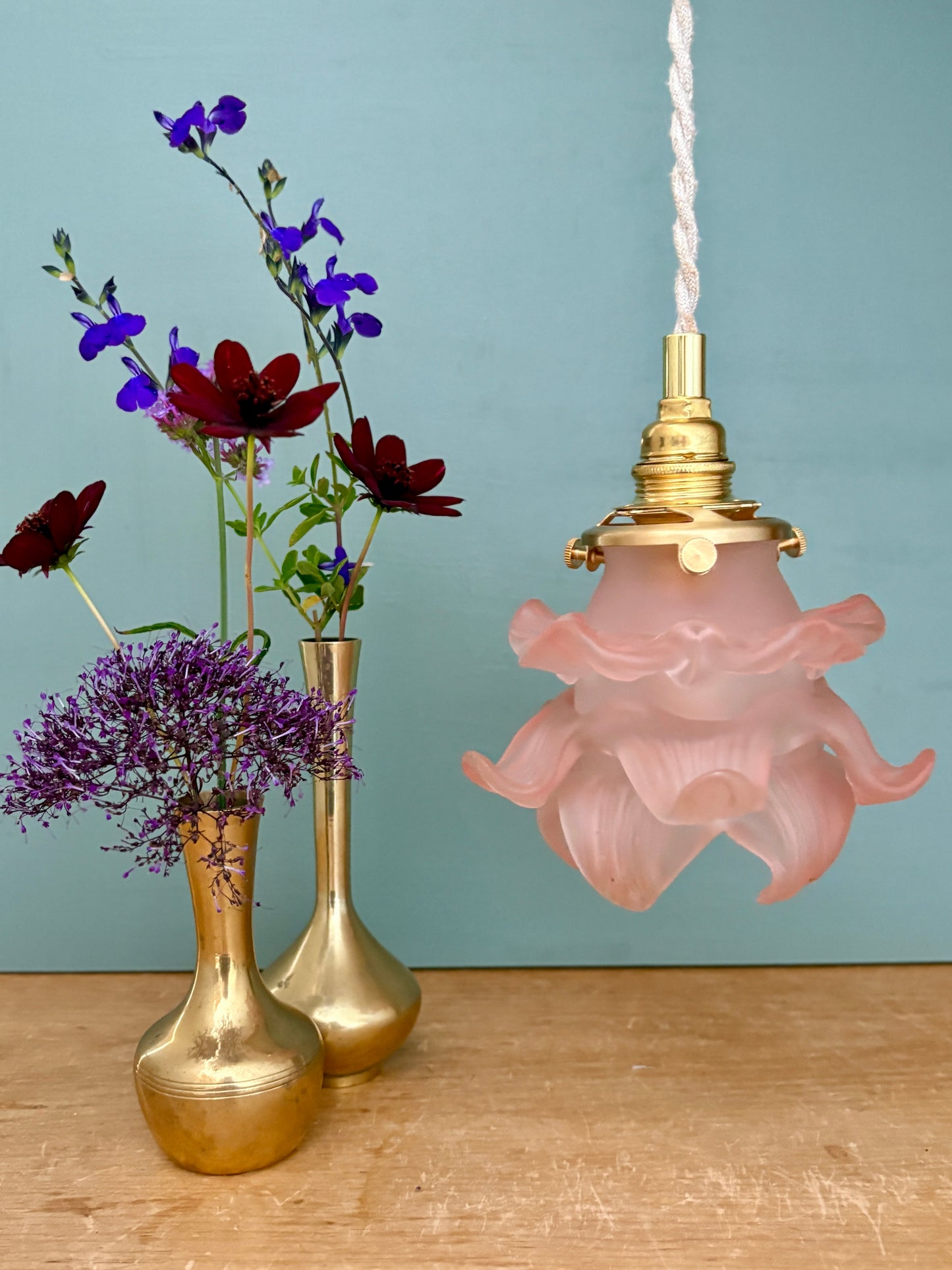 Suspension tulipe vintage en verre dépoli rose en forme de fleur