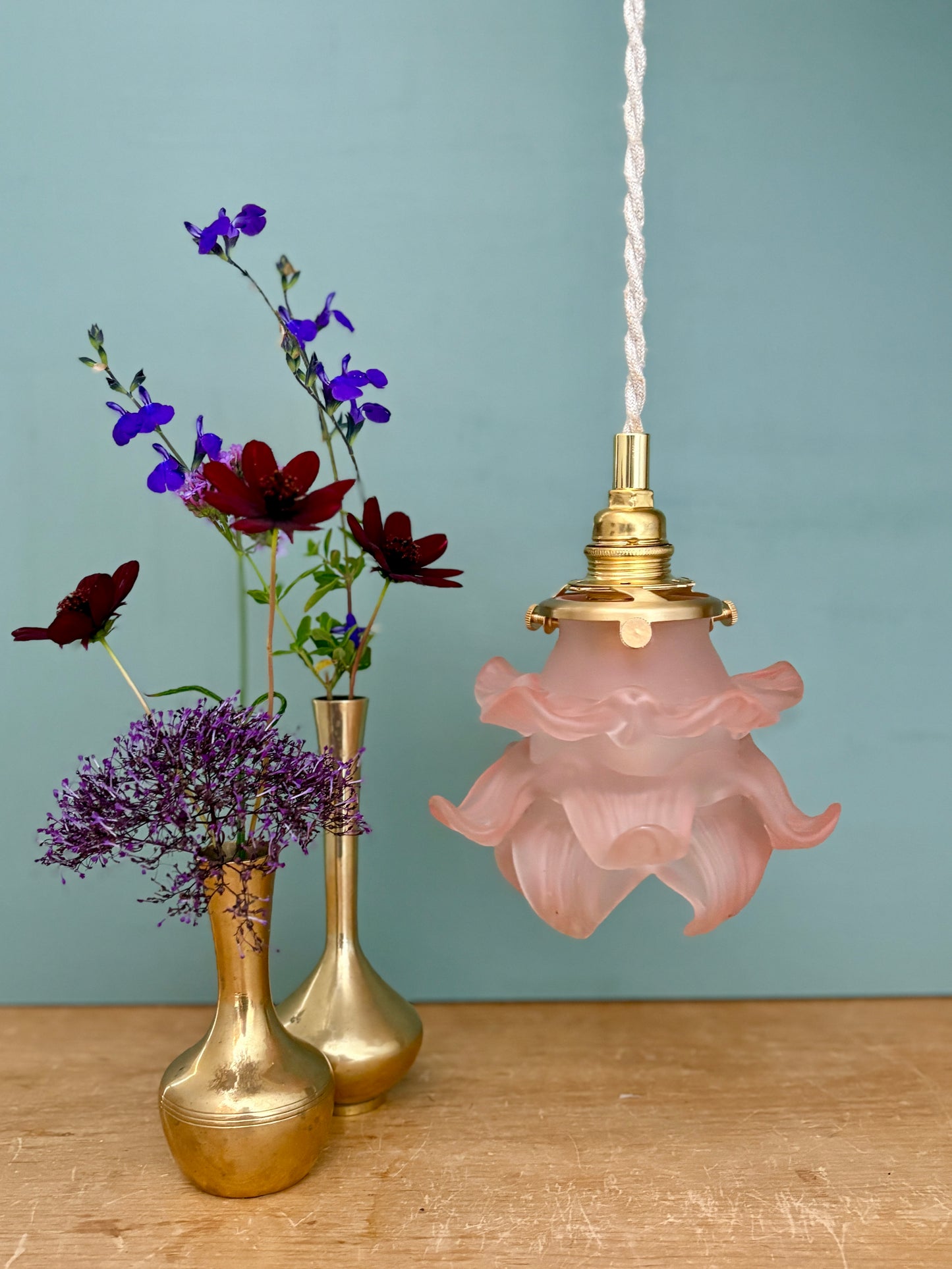 Suspension tulipe vintage en verre dépoli rose en forme de fleur