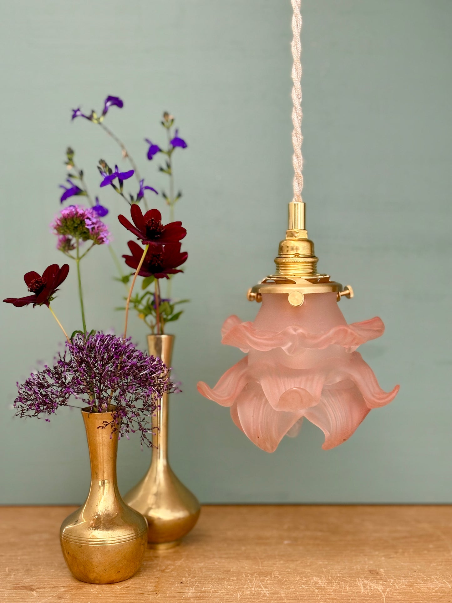 Suspension tulipe vintage en verre dépoli rose en forme de fleur
