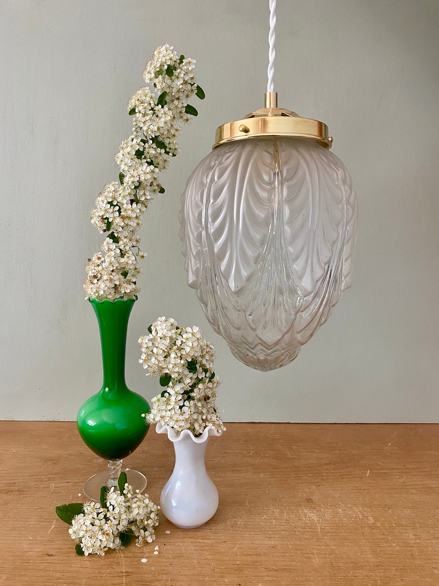 Suspension globe vintage art déco en verre dépoli et transparent