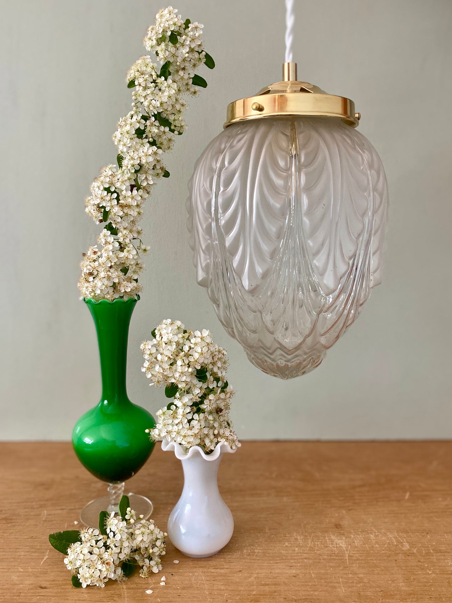 Suspension globe vintage art déco en verre dépoli et transparent