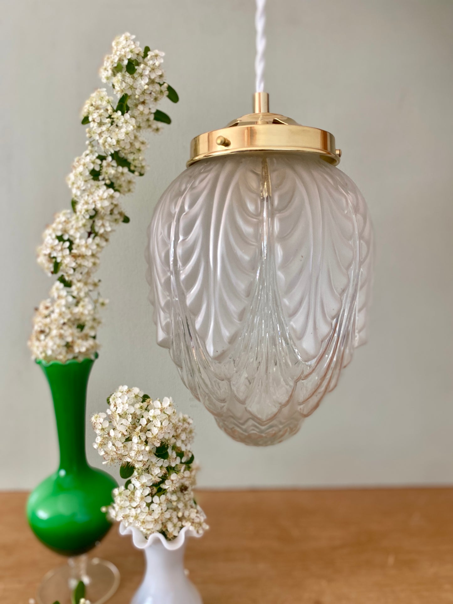 Suspension globe vintage art déco en verre dépoli et transparent