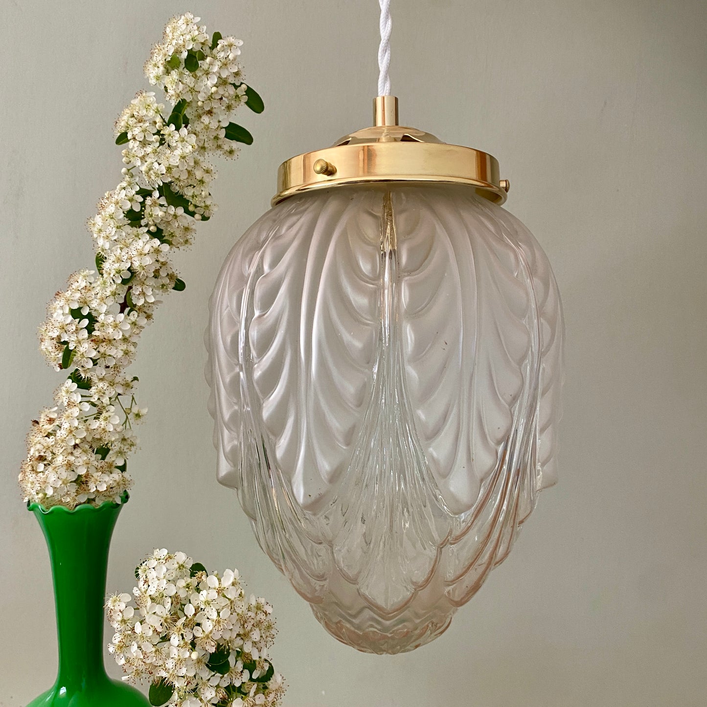 Suspension globe vintage art déco en verre dépoli et transparent