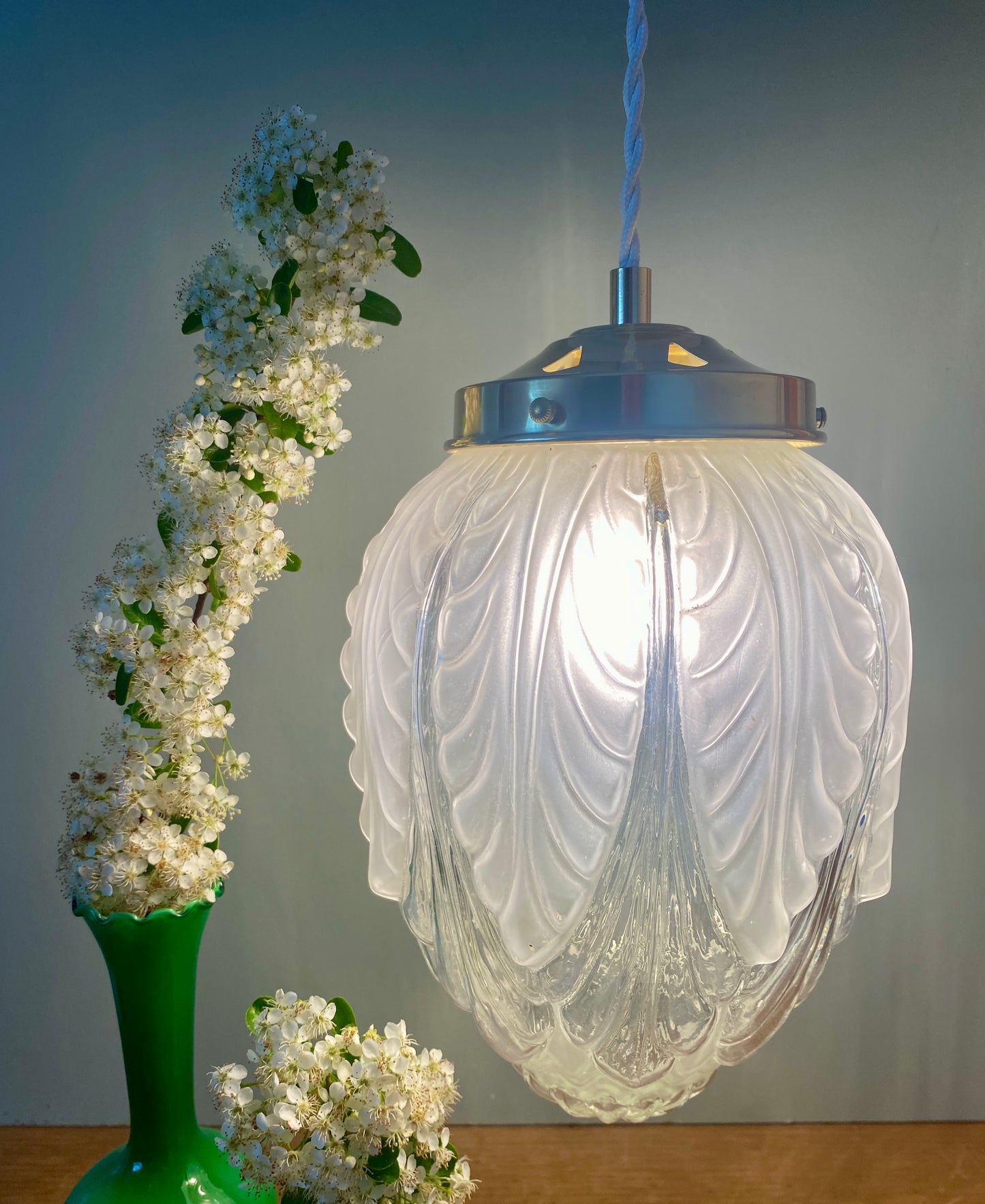 Suspension globe vintage art déco en verre dépoli et transparent