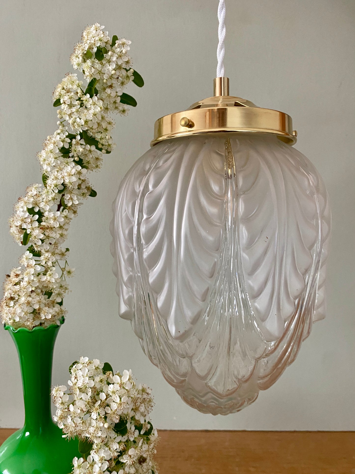 Suspension globe vintage art déco en verre dépoli et transparent