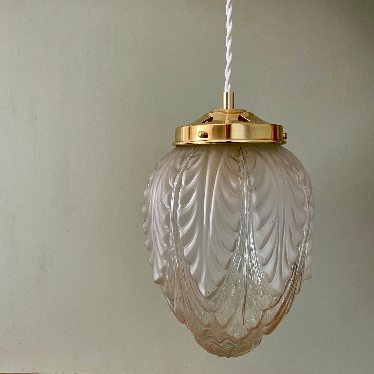 Suspension globe vintage art déco en verre dépoli et transparent