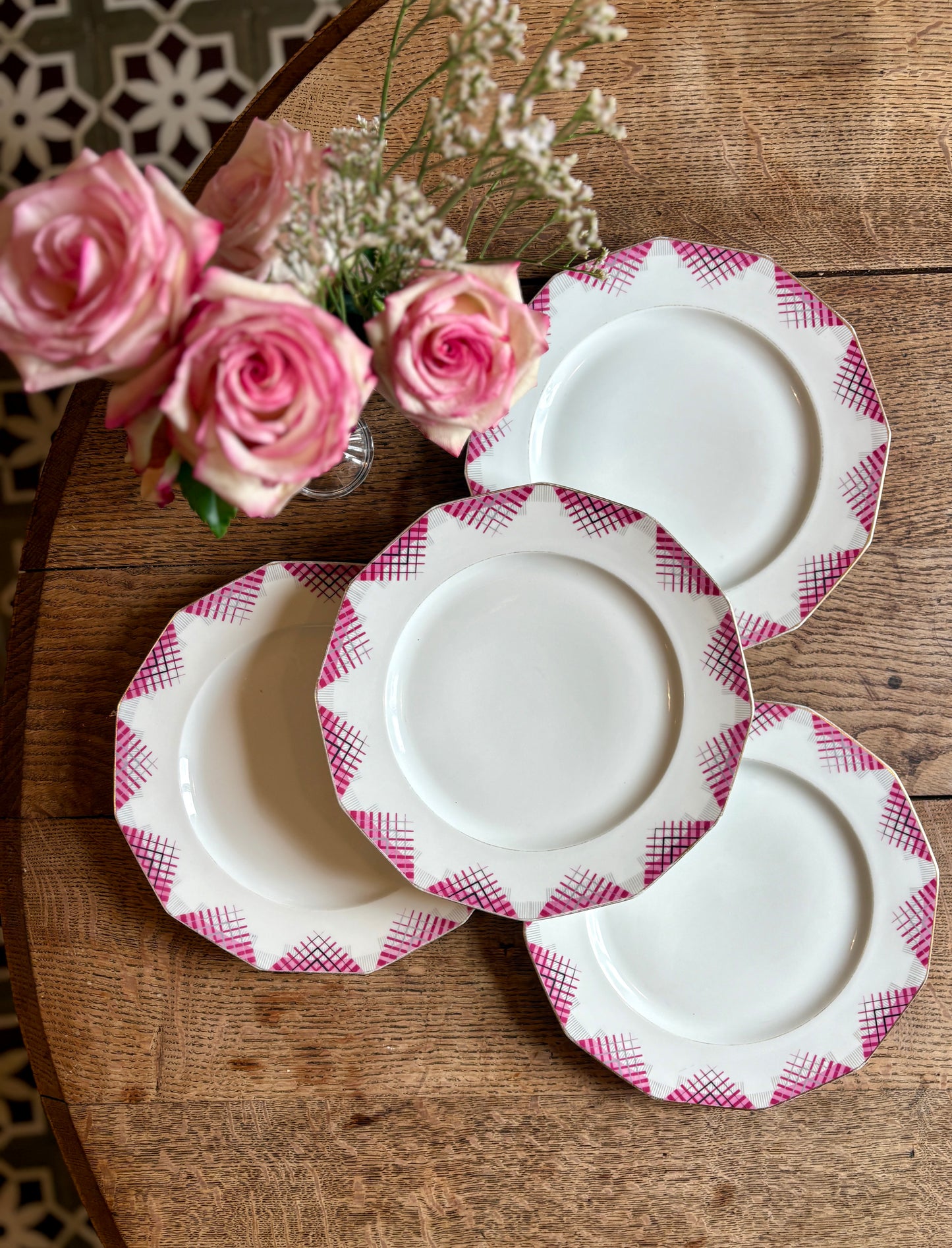 Lot de 4 assiettes plates vintage en porcelaine de Limoges