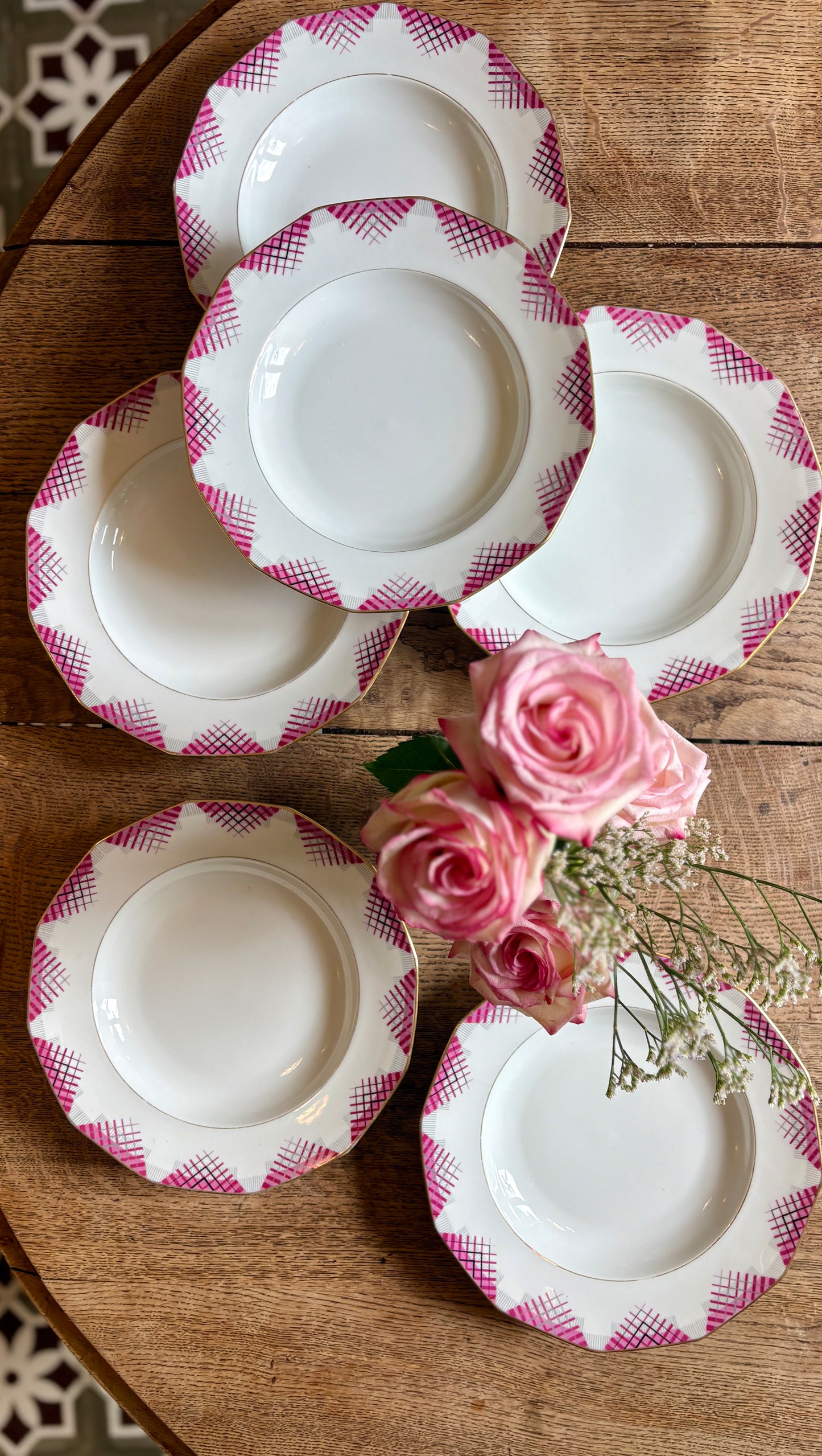 Lot de 6 assiettes creuses vintage en porcelaine