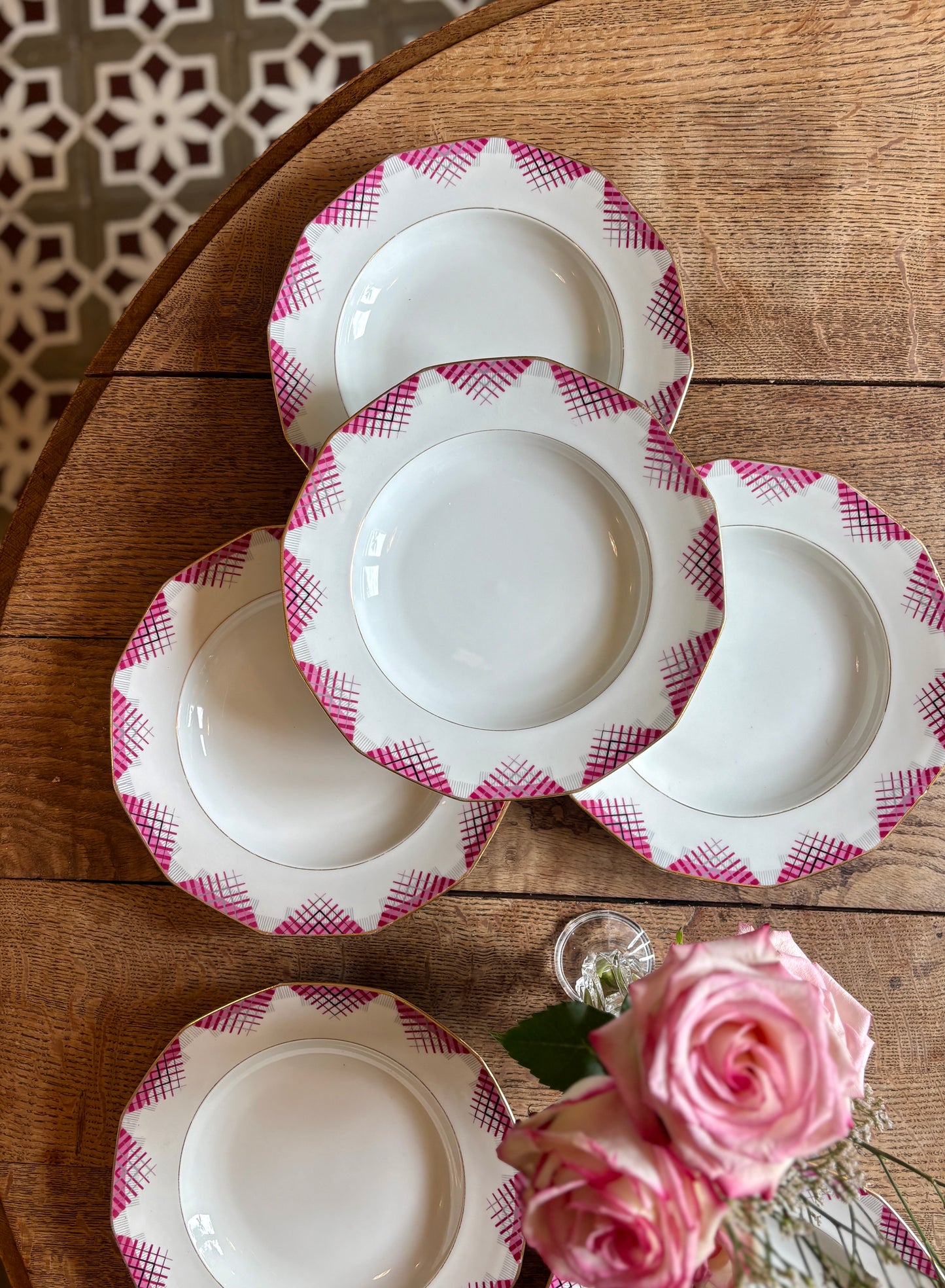 Lot de 6 assiettes creuses vintage en porcelaine