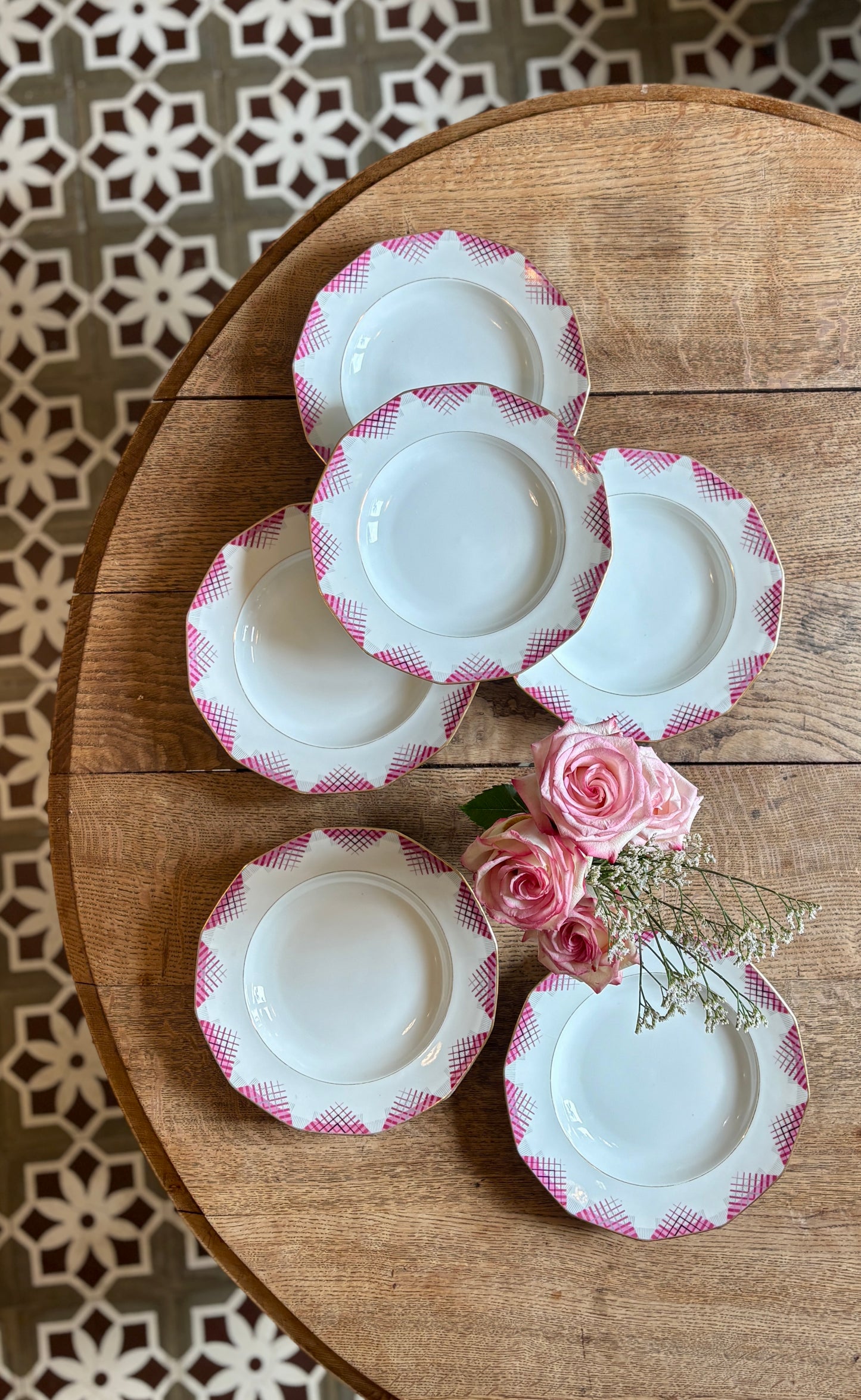 Lot de 6 assiettes creuses vintage en porcelaine