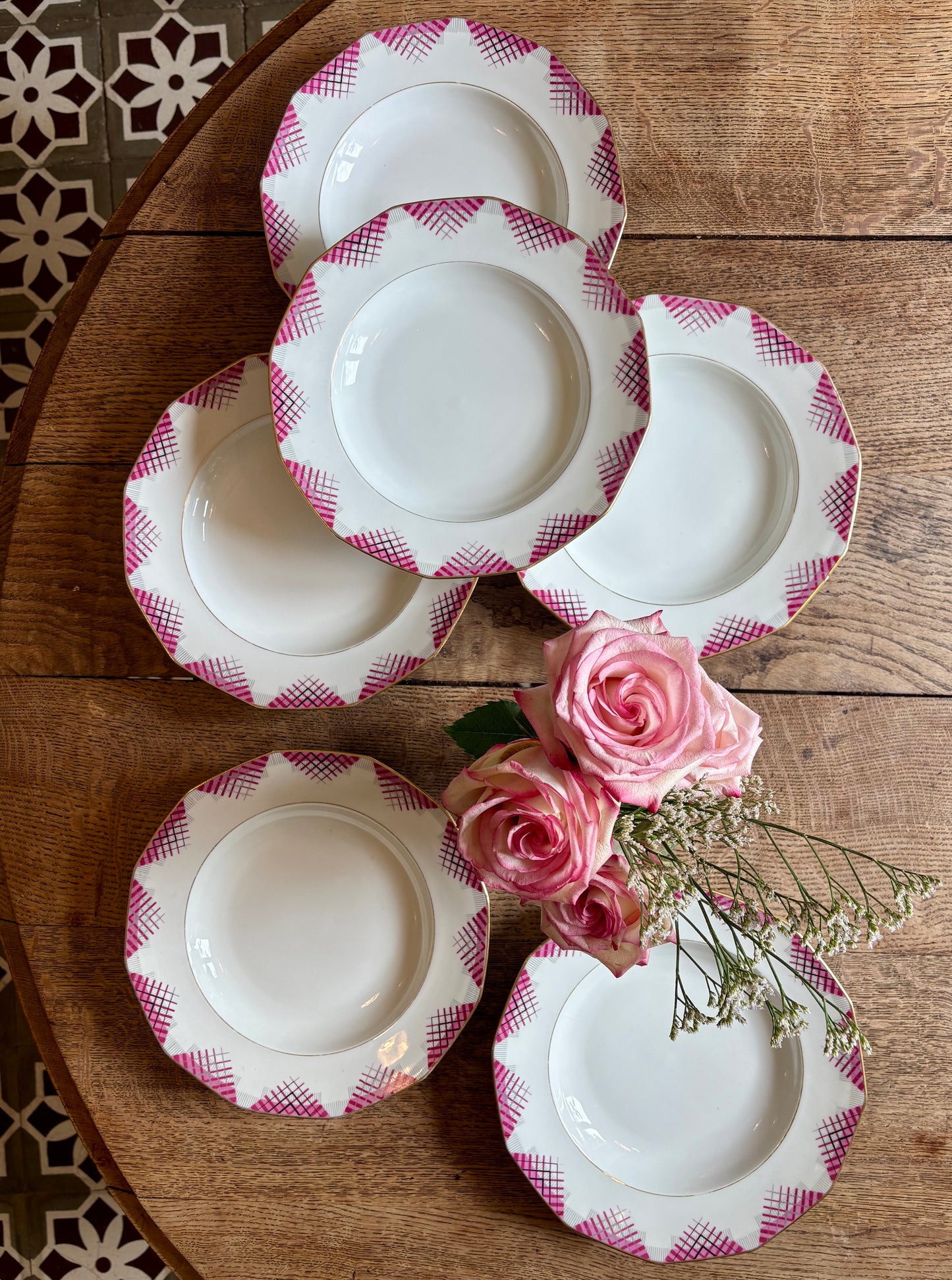 Lot de 6 assiettes creuses vintage en porcelaine