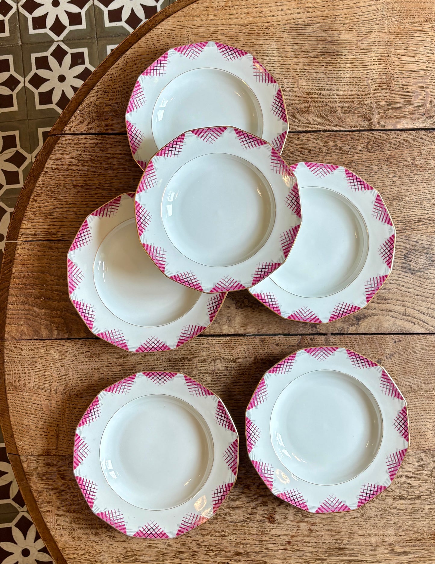 Lot de 6 assiettes creuses vintage en porcelaine