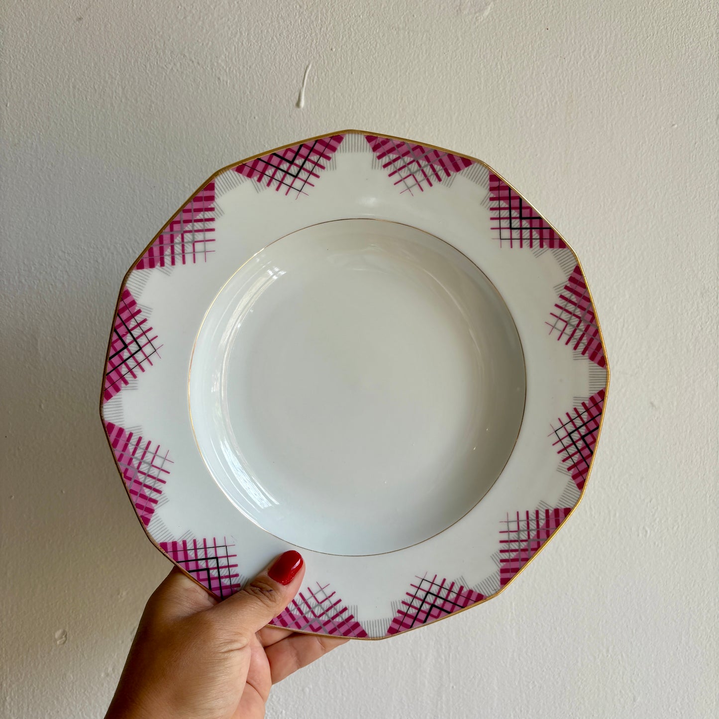 Lot de 6 assiettes creuses vintage en porcelaine