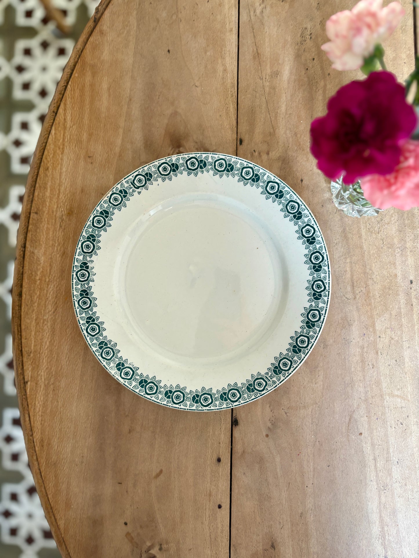 Compotier - assiette à pied en terre de fer modèle Iberia de Saint Amand