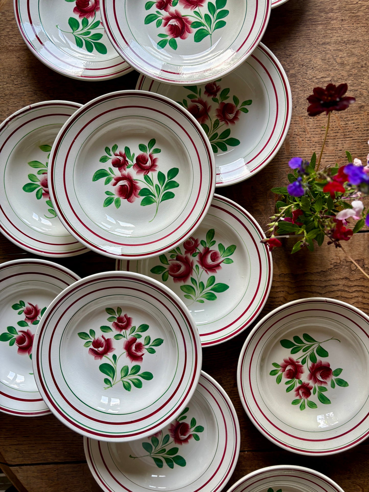 Lot de 12 assiettes creuses vintage - Les Roses -