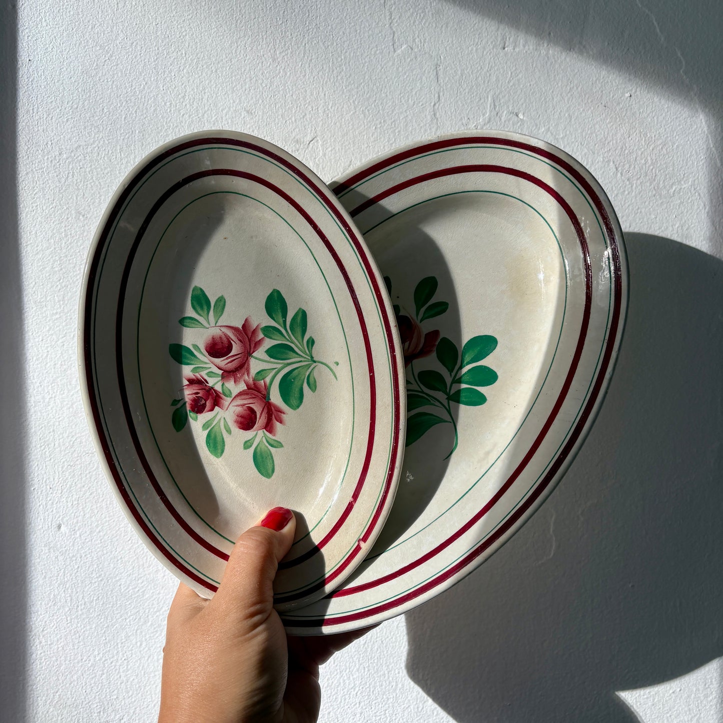 Lot de vaisselles Les Roses - 2 raviers et une saucière -