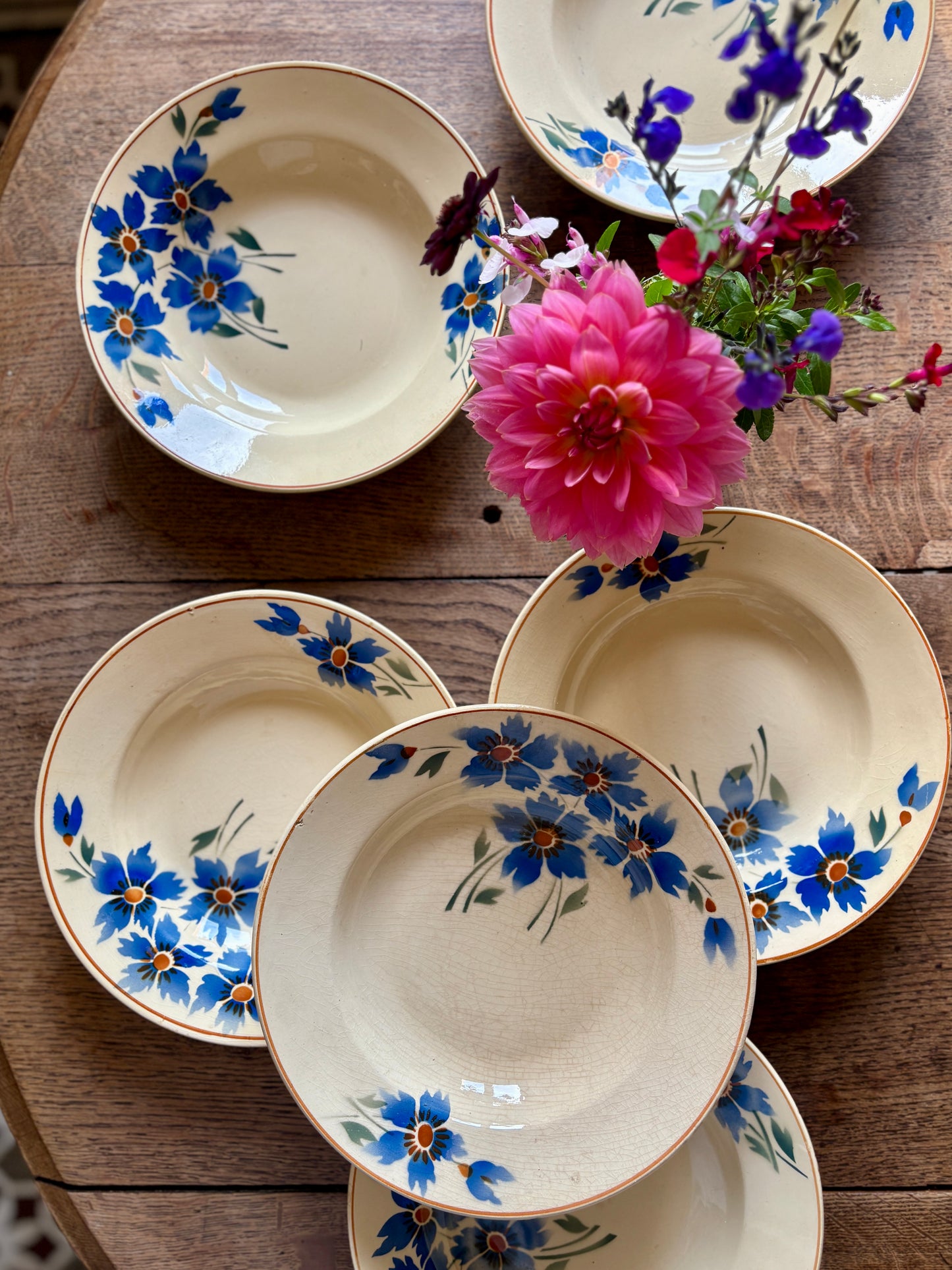 Lot de 6 assiettes creuses anciennes décors de bleuets