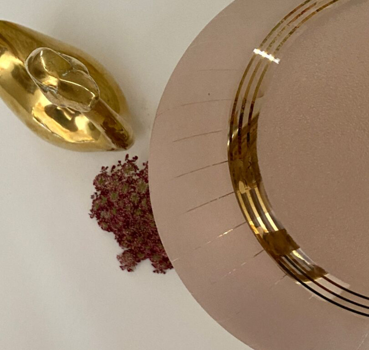 Lampe à poser globe vintage art déco en verre granité rose