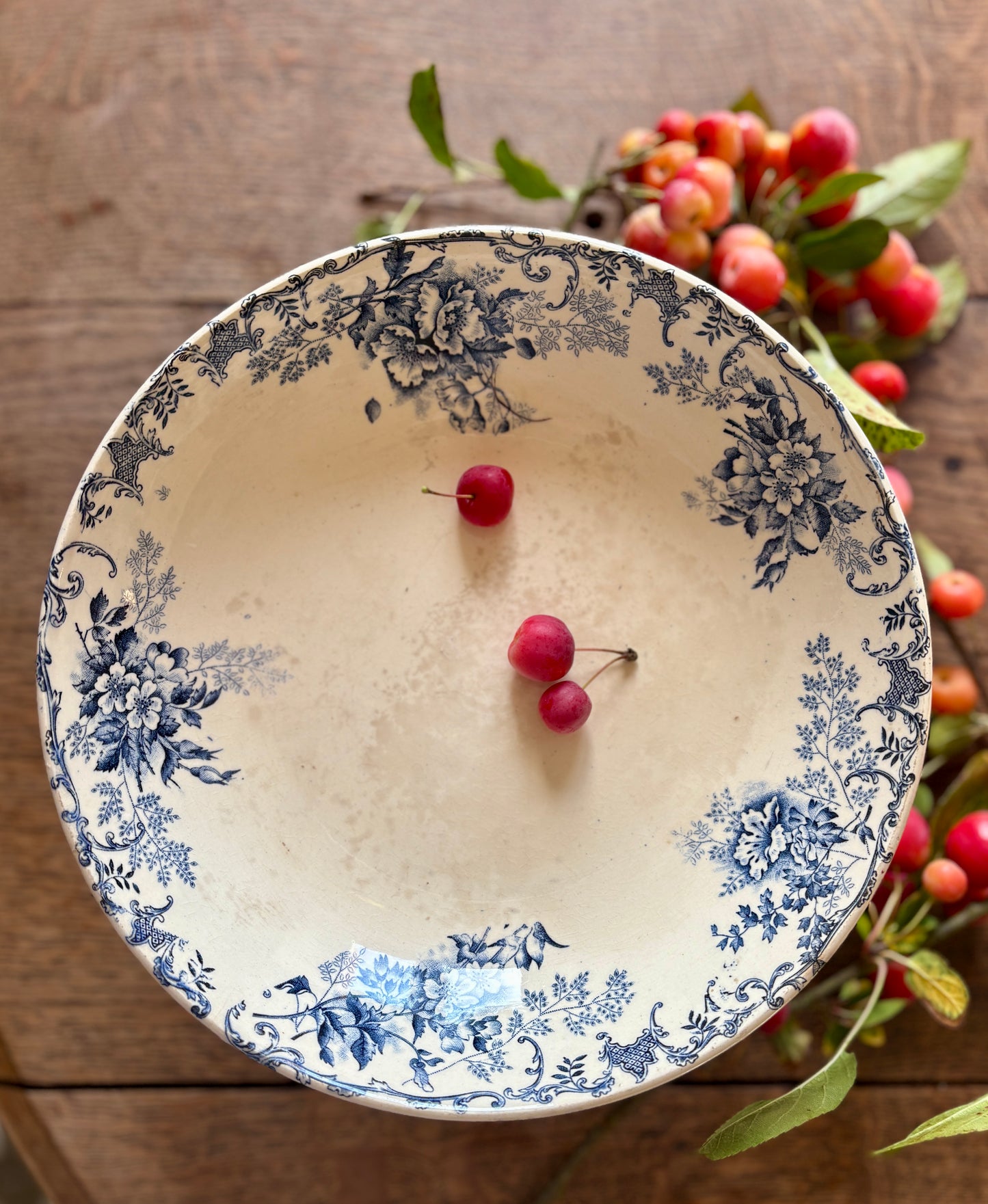 Compotier ancien en terre de fer - Modèle L'Oréal de Boulanger