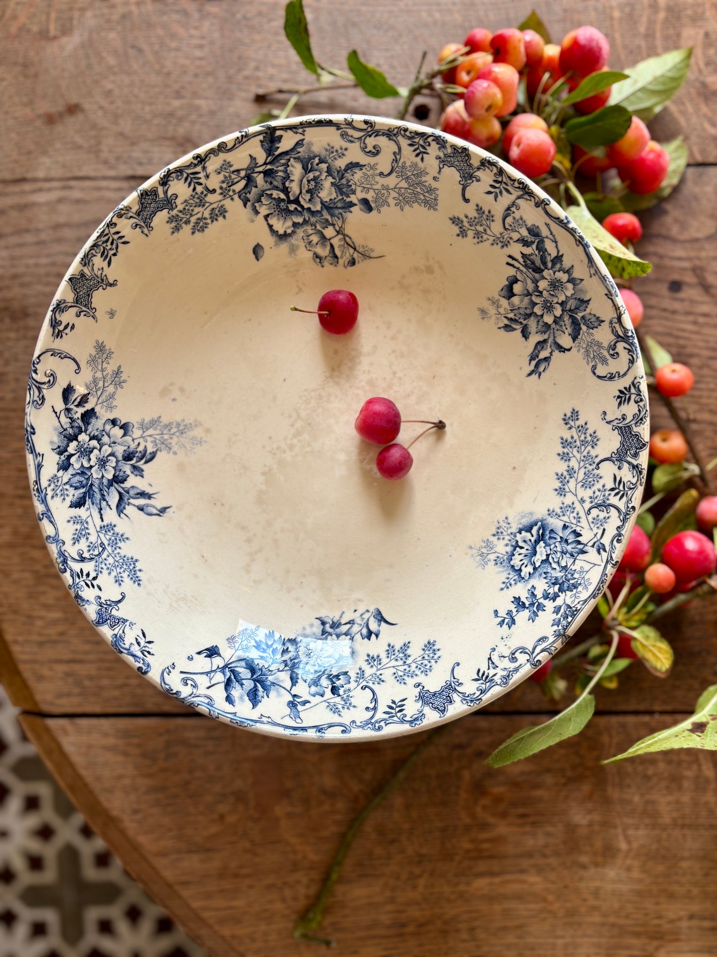 Compotier ancien en terre de fer - Modèle L'Oréal de Boulanger