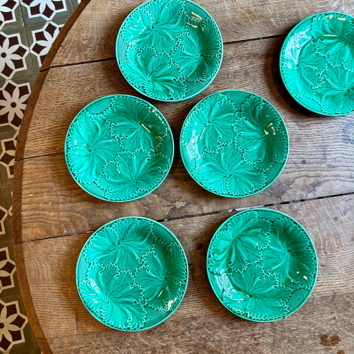 Lot de 6 assiettes vintage en faïence verte
