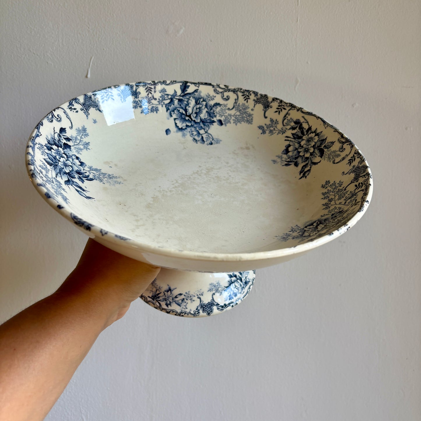 Compotier ancien en terre de fer - Modèle L'Oréal de Boulanger