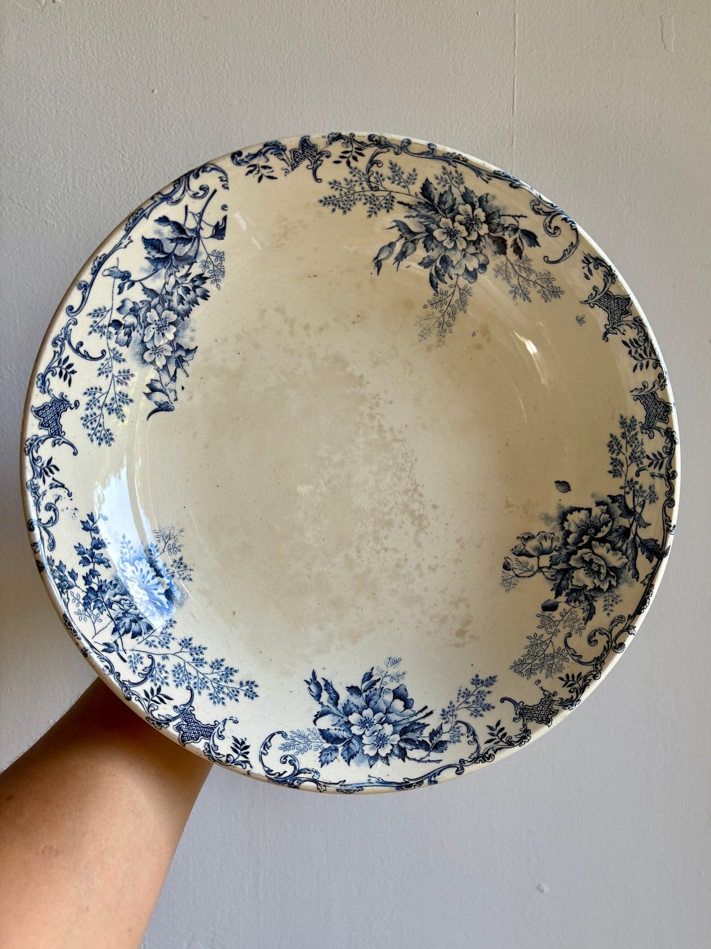 Compotier ancien en terre de fer - Modèle L'Oréal de Boulanger