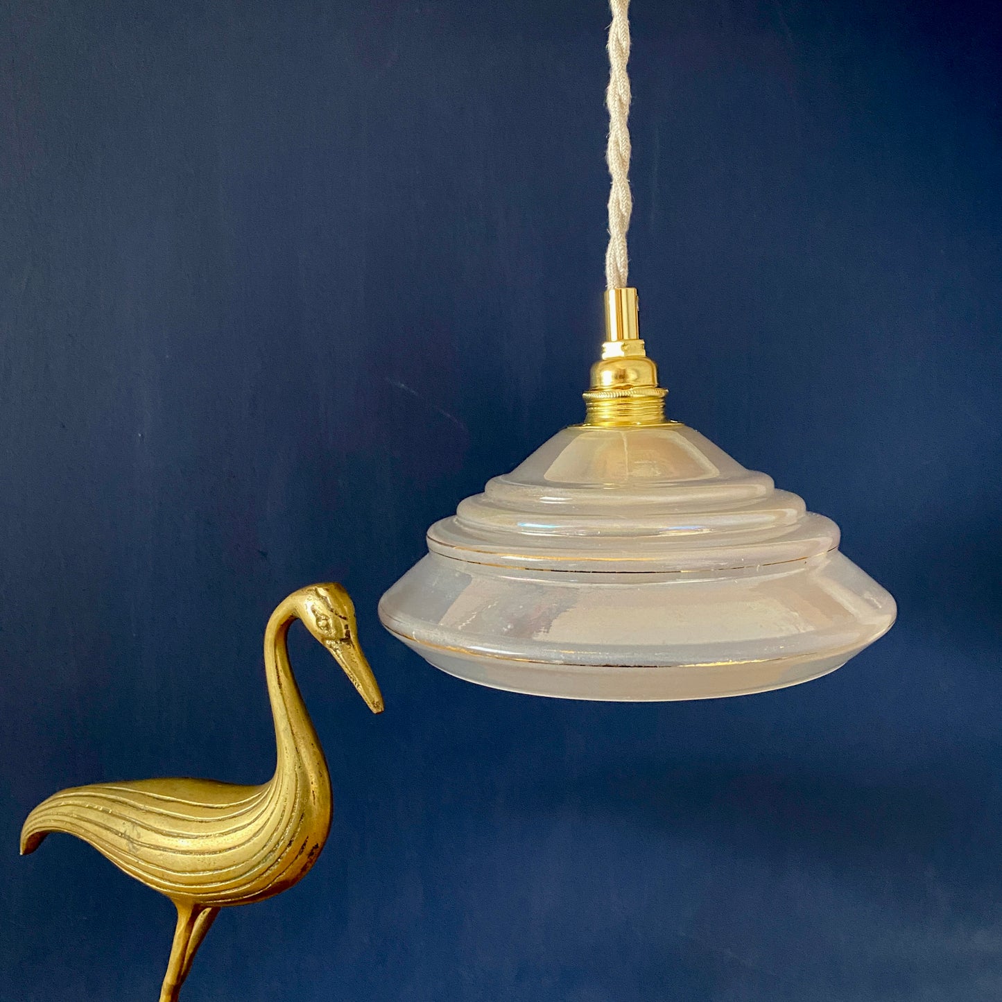 Suspension abat-jour vintage en verre nacré