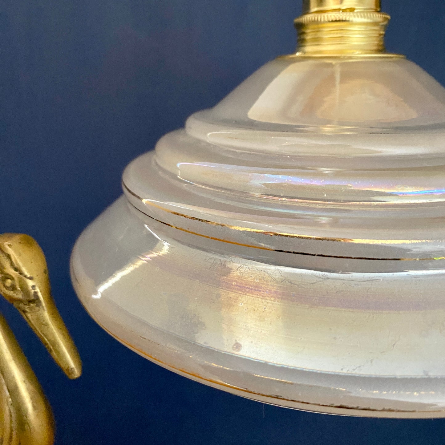 Suspension abat-jour vintage en verre nacré