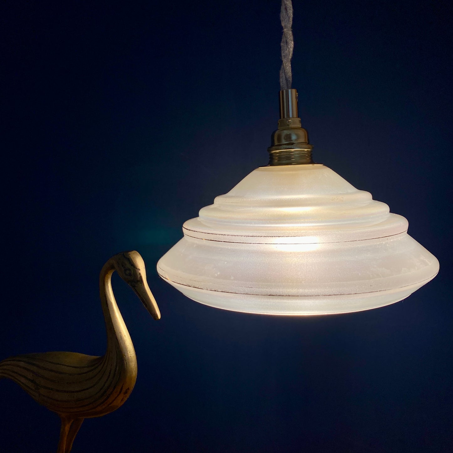 Suspension abat-jour vintage en verre nacré