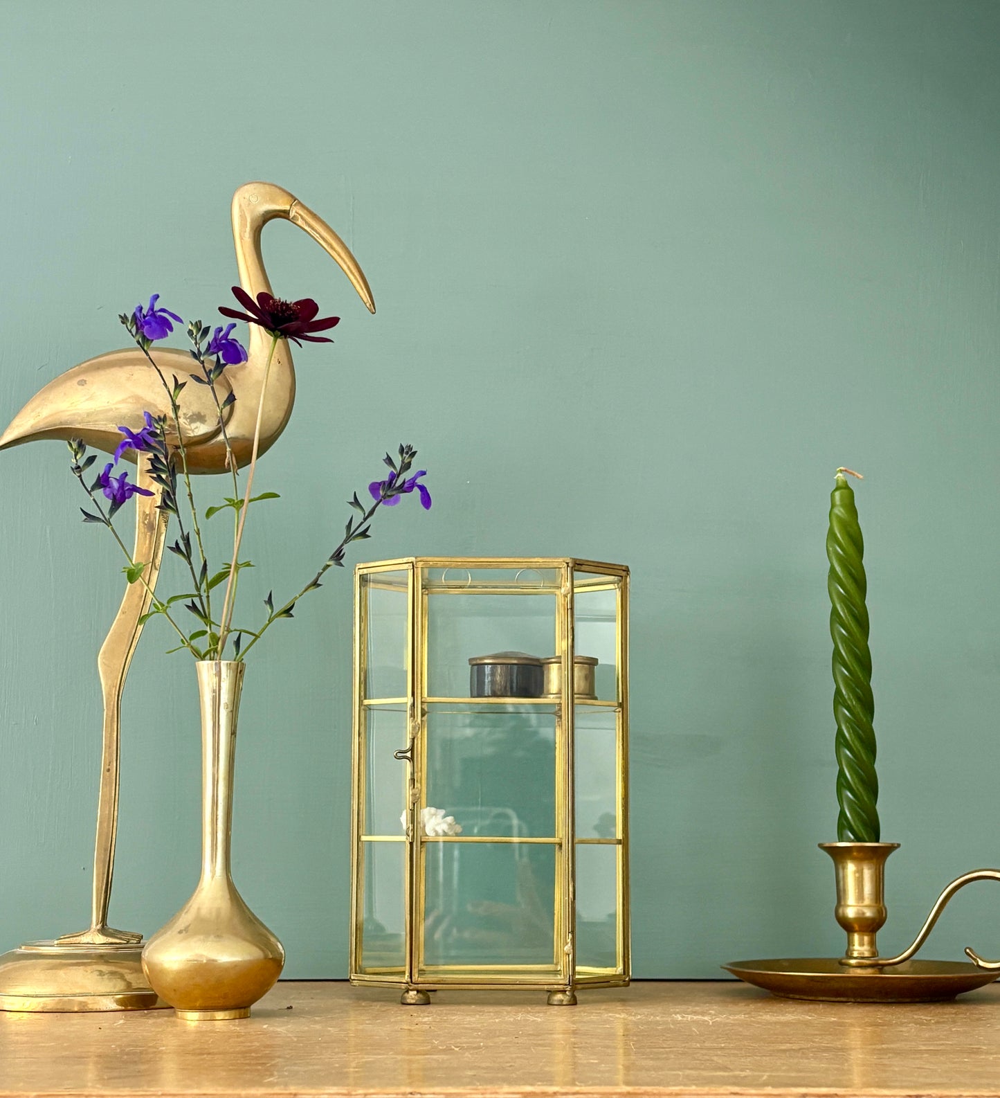 Vitrine vintage en verre et laiton