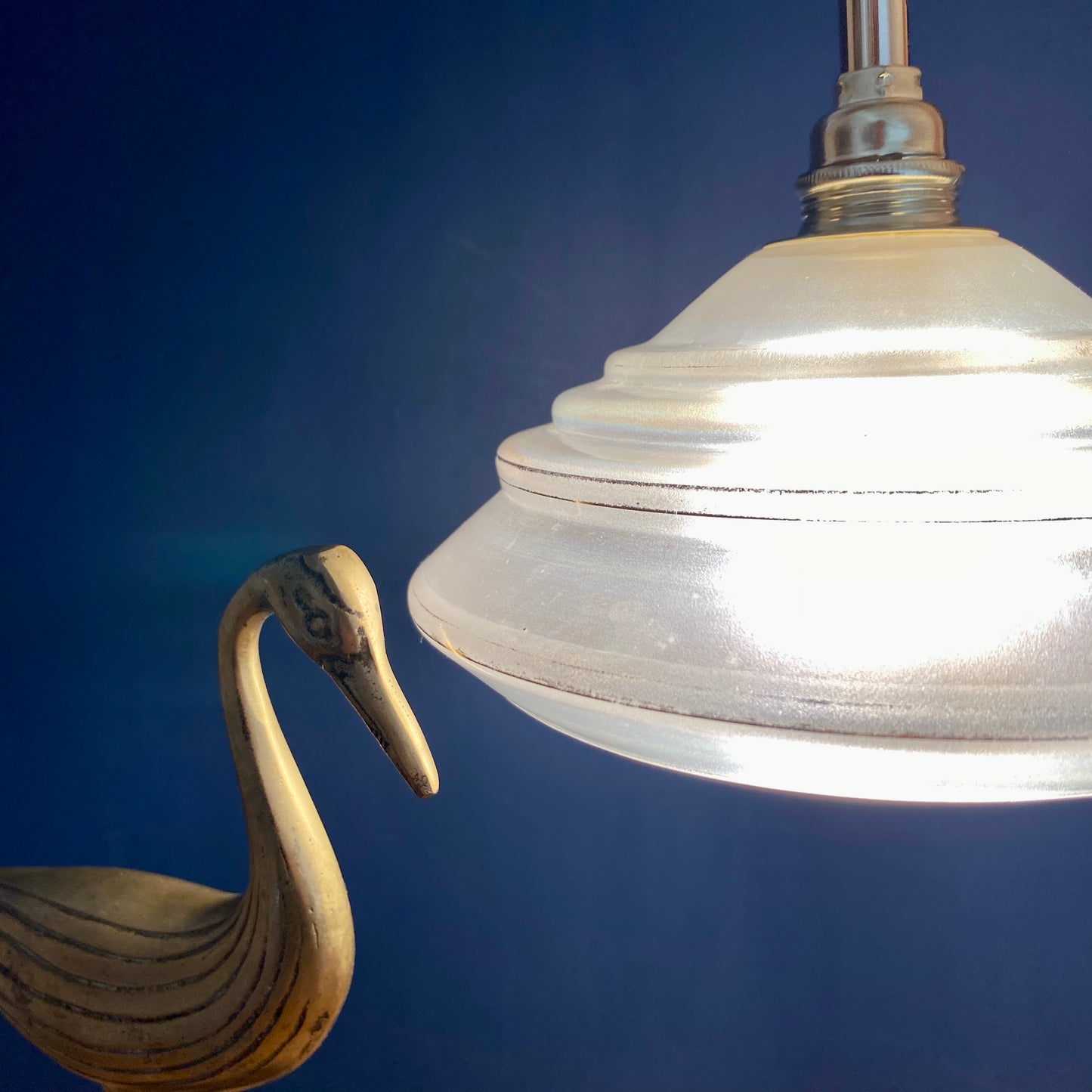 Suspension abat-jour vintage en verre nacré