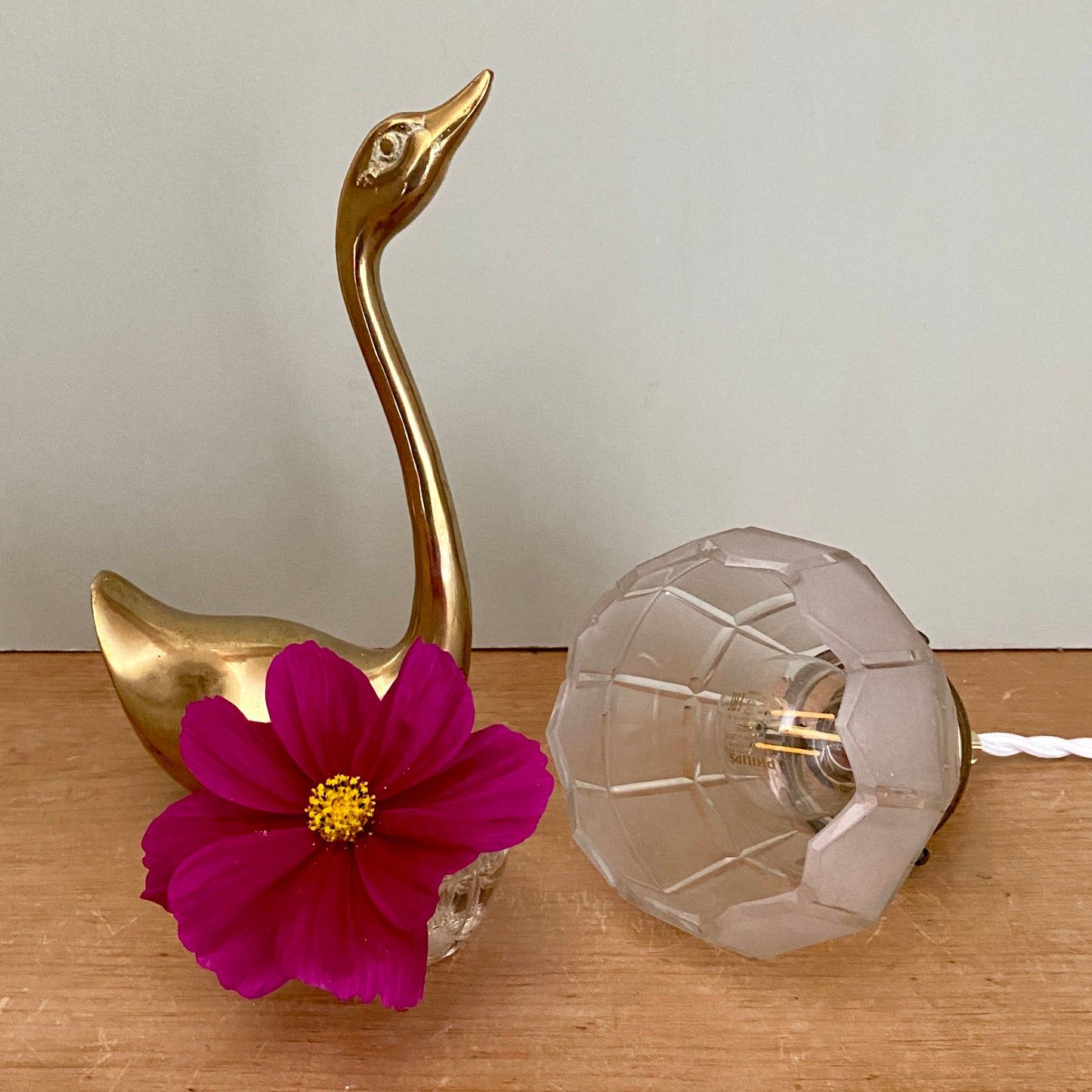 Baladeuse tulipe vintage art déco en verre dépoli