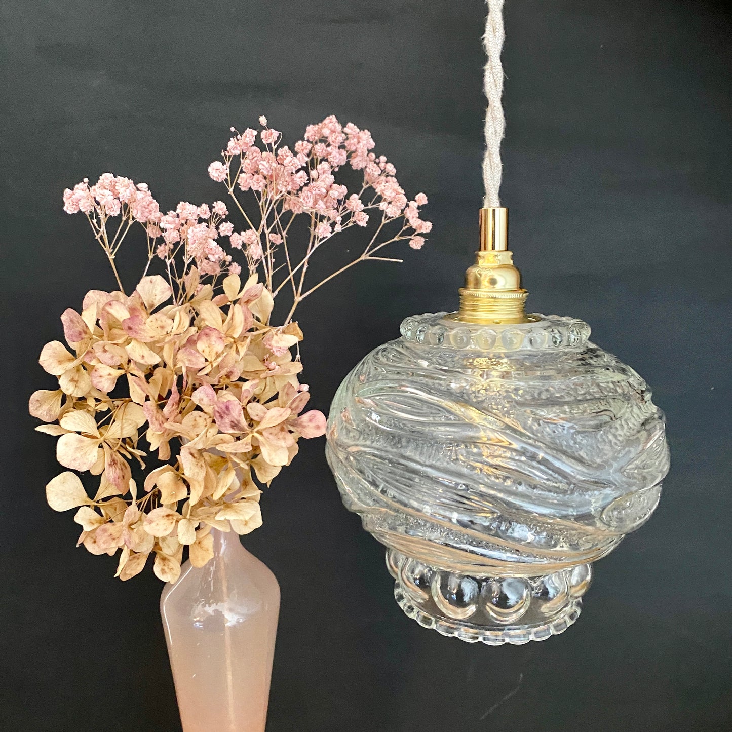 Suspension globe vintage en verre
