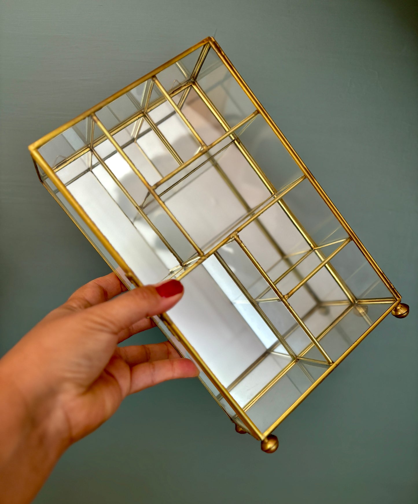 Vitrine vintage en verre et laiton