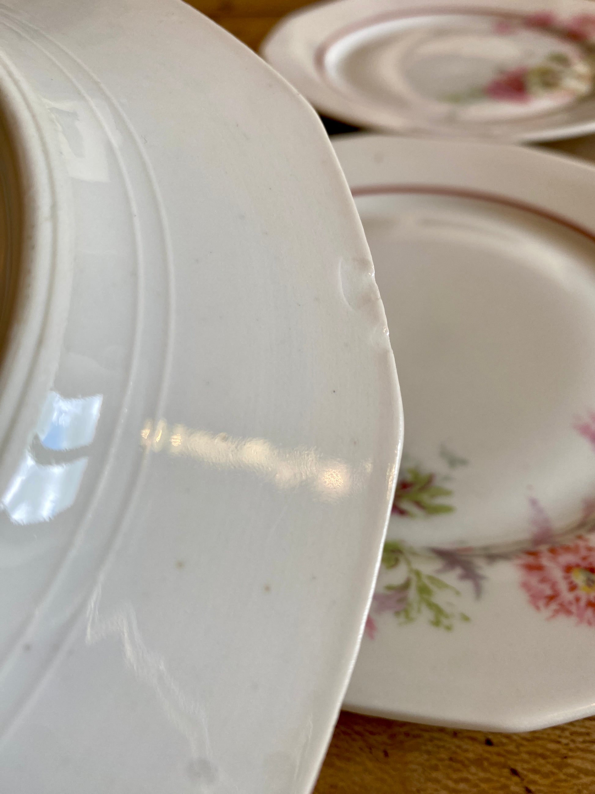Lot De 6 Assiettes à Dessert Vintage En Porcelaine Blanche Avec Décor De Roses Seltmann Weiden Bavaria Germany, 2 Lots Disponibles. | Rakuten Lot De 6 Assiettes à Dessert Vintage En Porcelaine Blanche Avec Décor De Roses Seltmann Weiden Bavaria Germany, 2 Lots Disponibles. | Rakuten