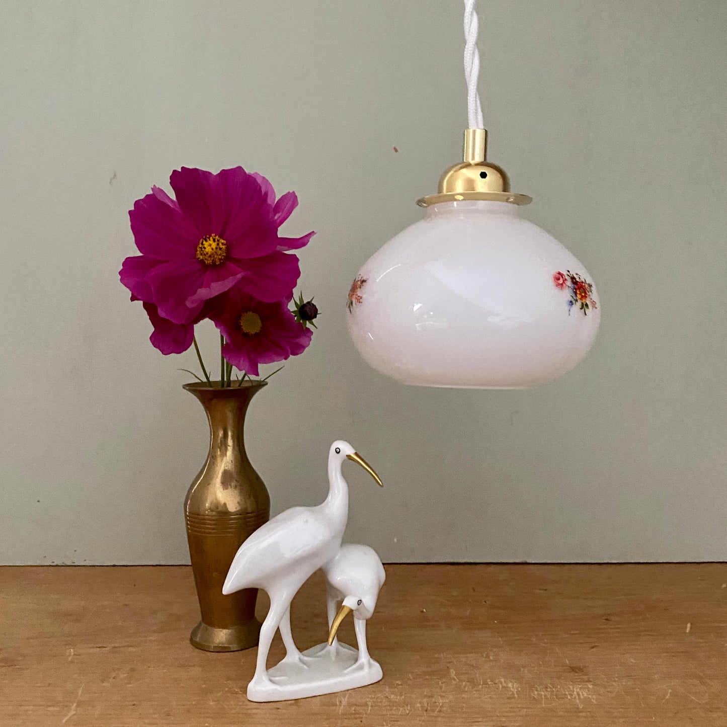 Suspension opaline blanche