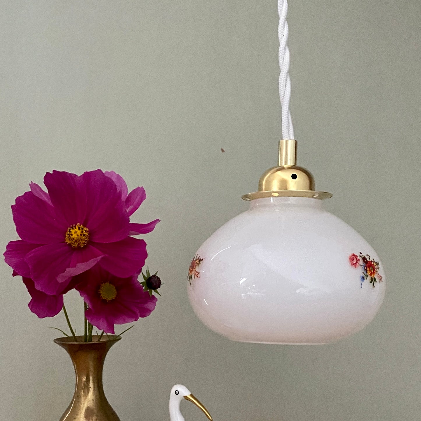 Suspension opaline blanche