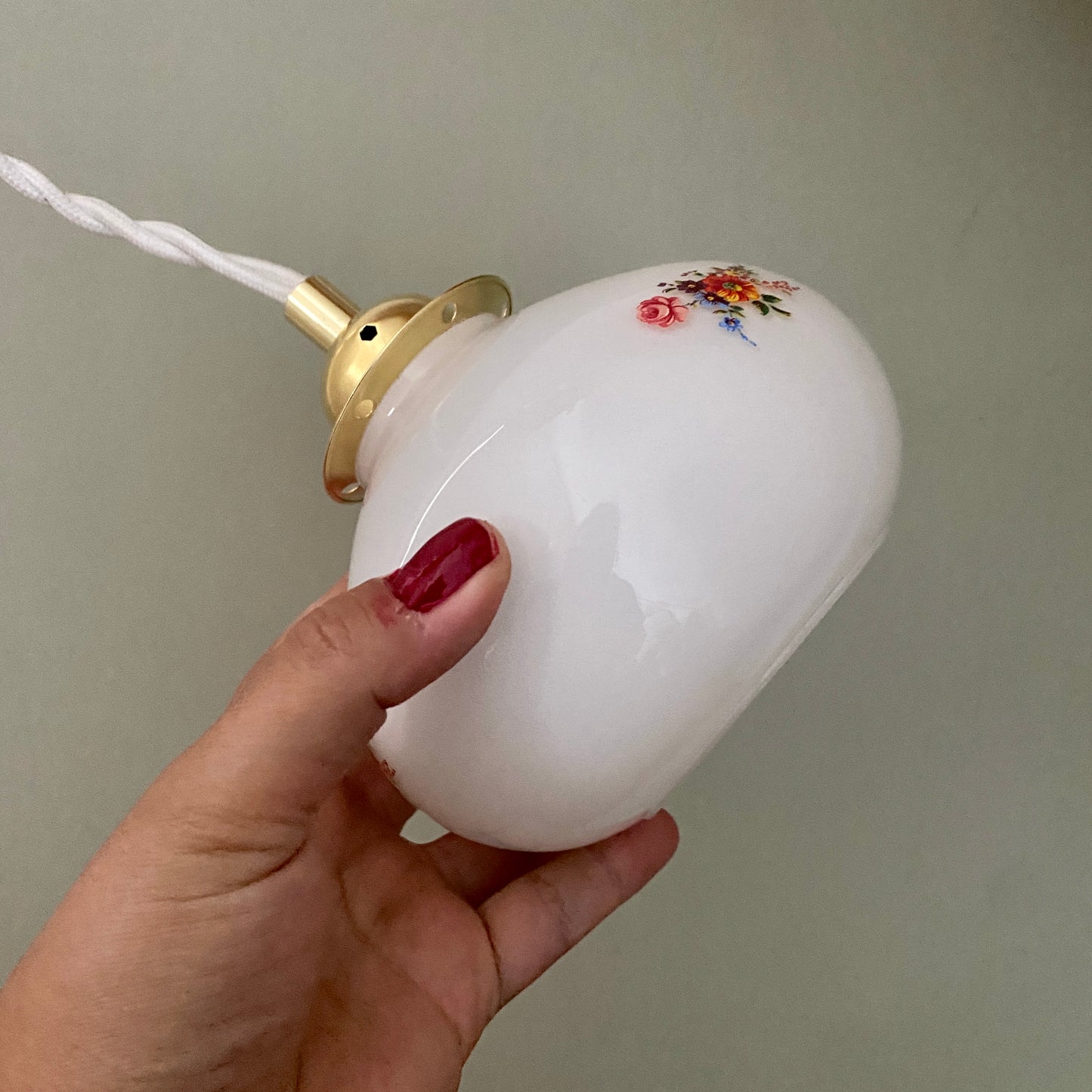 Suspension opaline blanche