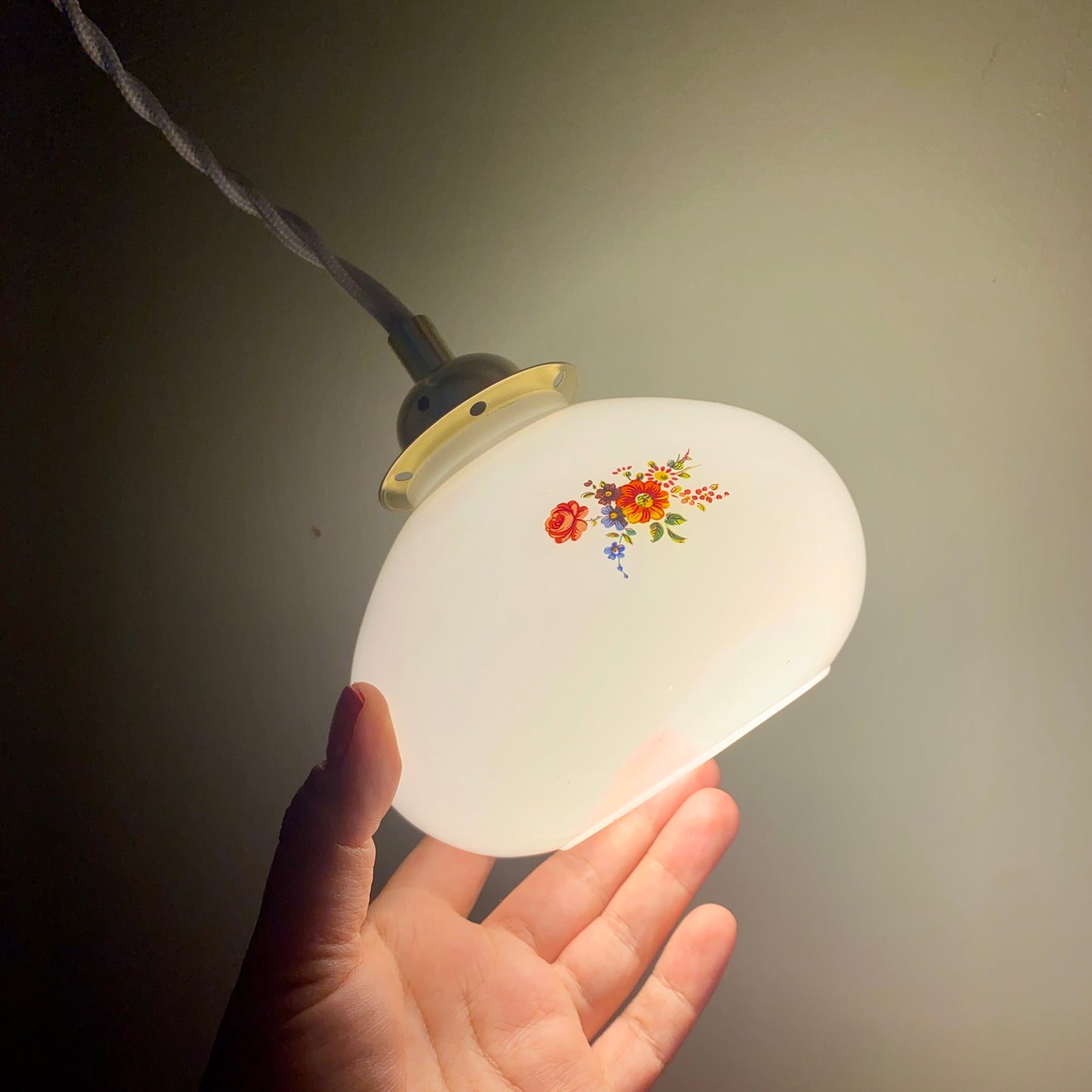 Suspension opaline blanche