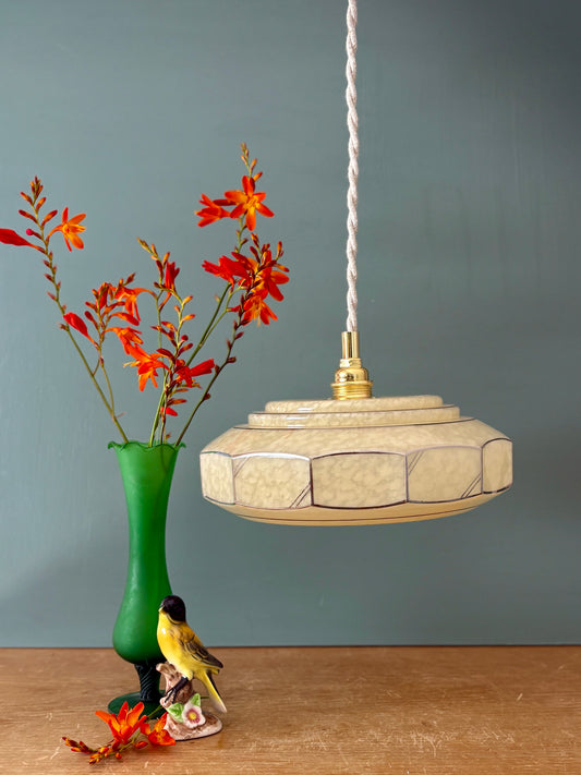 Suspension abat-jour vintage art déco en verre de Clichy jaune