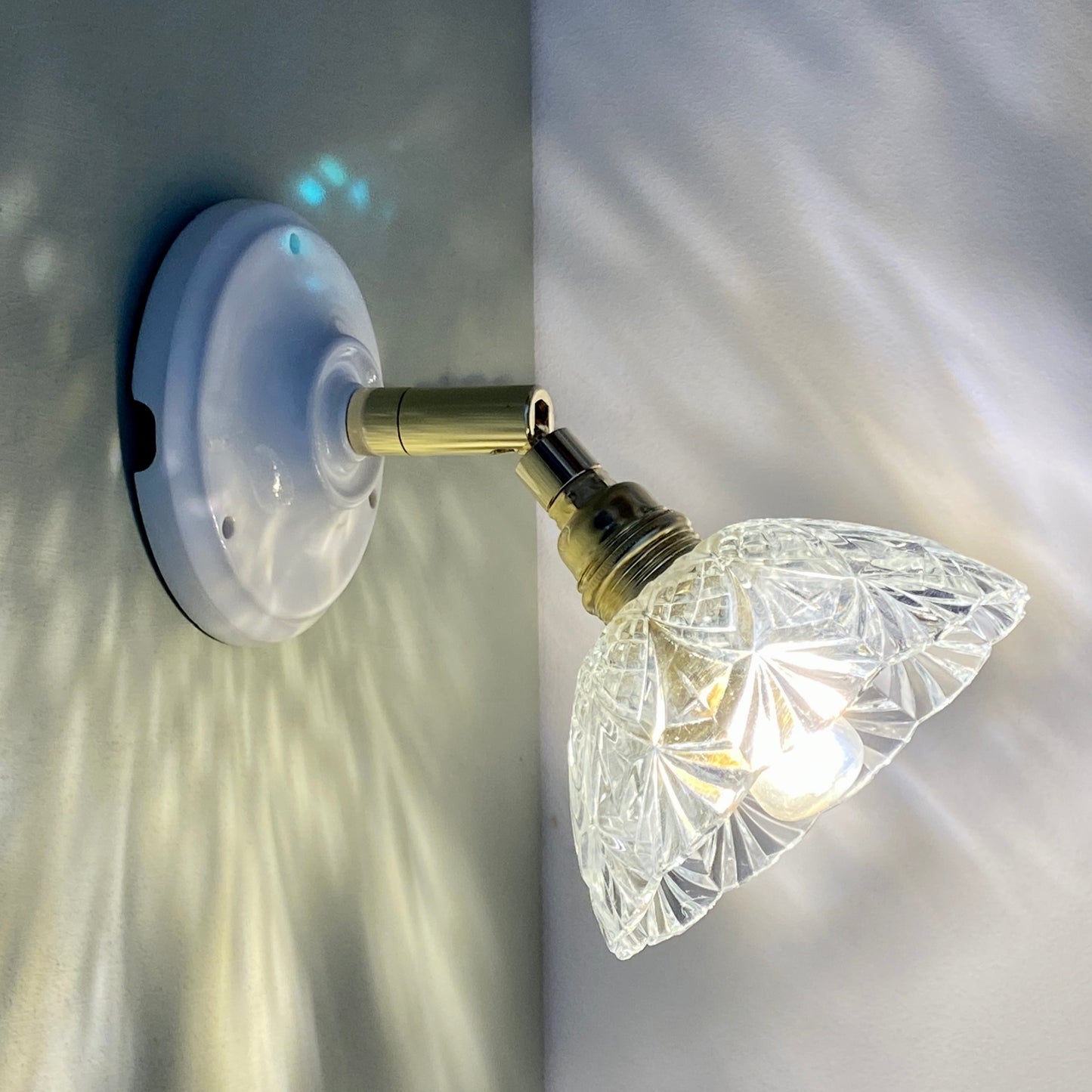 Applique abat-jour vintage en verre ciselé - collection vaisselle -