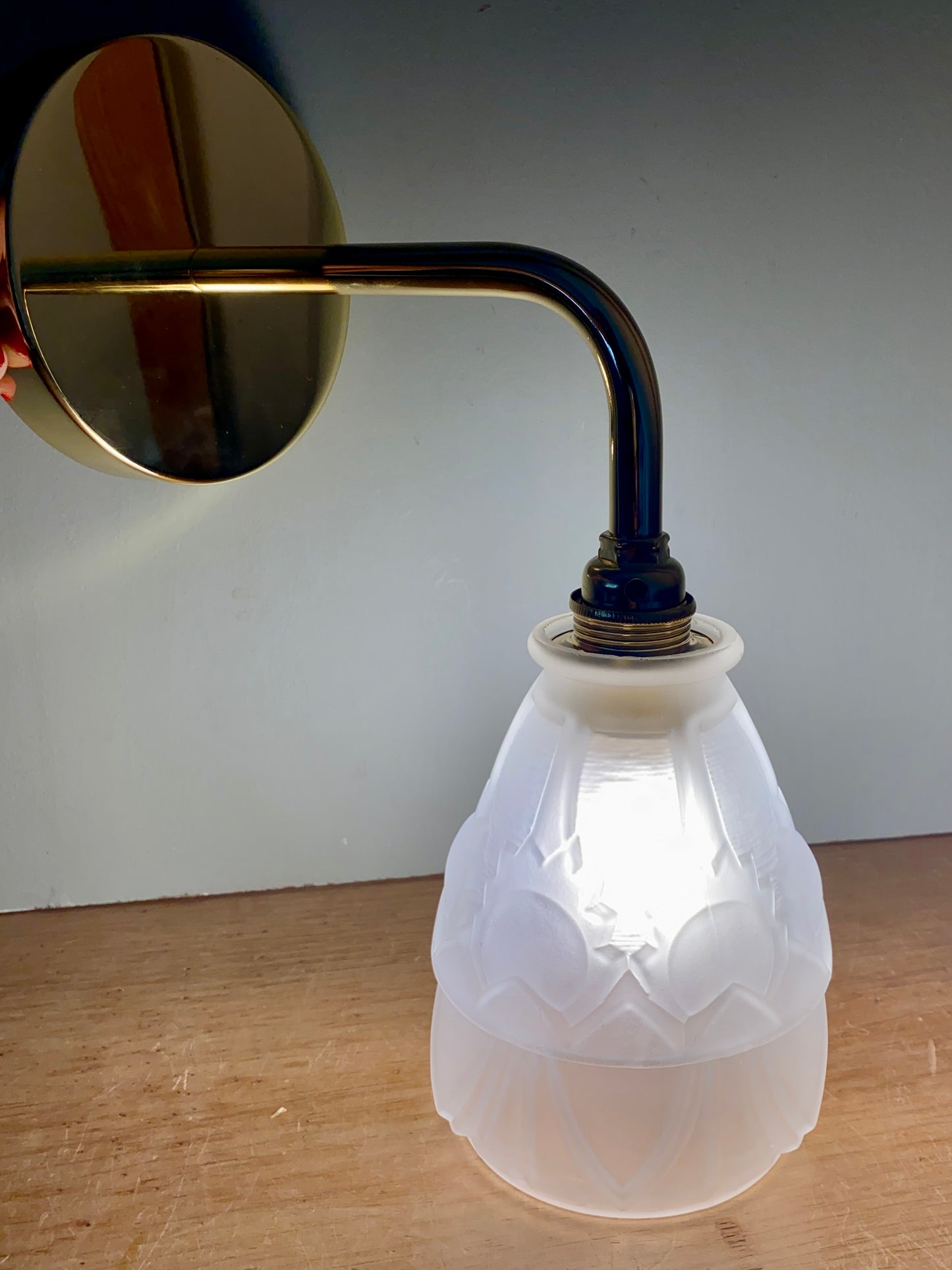 Applique tulipe vintage art déco en verre dépoli