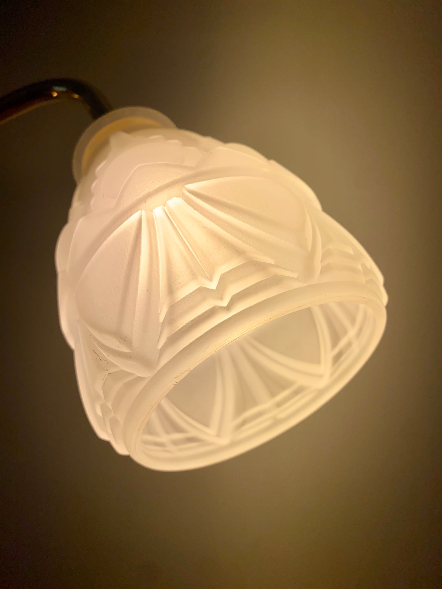 Applique tulipe vintage art déco en verre dépoli