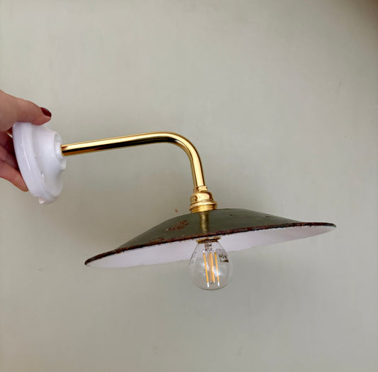 Applique coudée abat-jour vintage en tôle émaillée verte