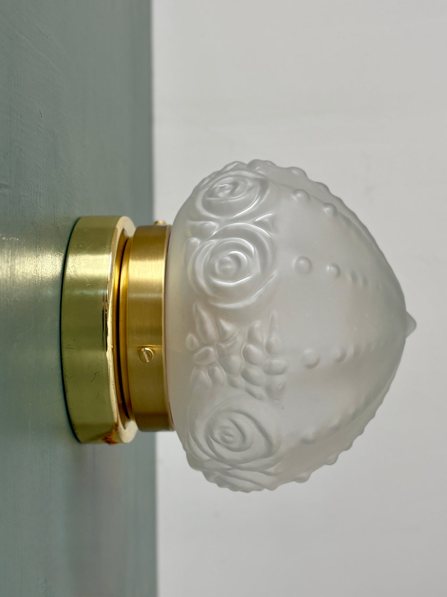 Applique/plafonnier globe vintage art déco en verre dépoli