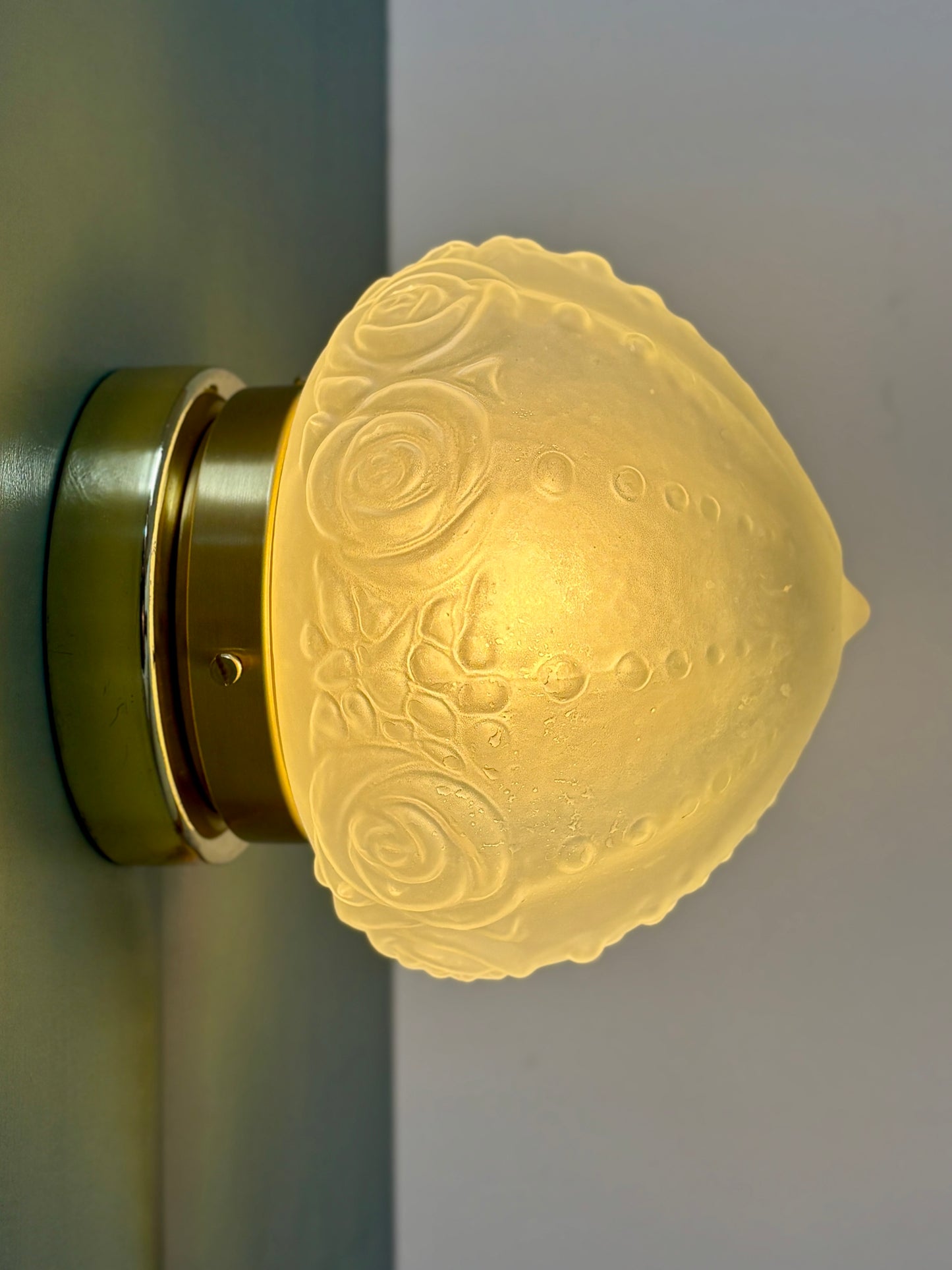 Applique/plafonnier globe vintage art déco en verre dépoli