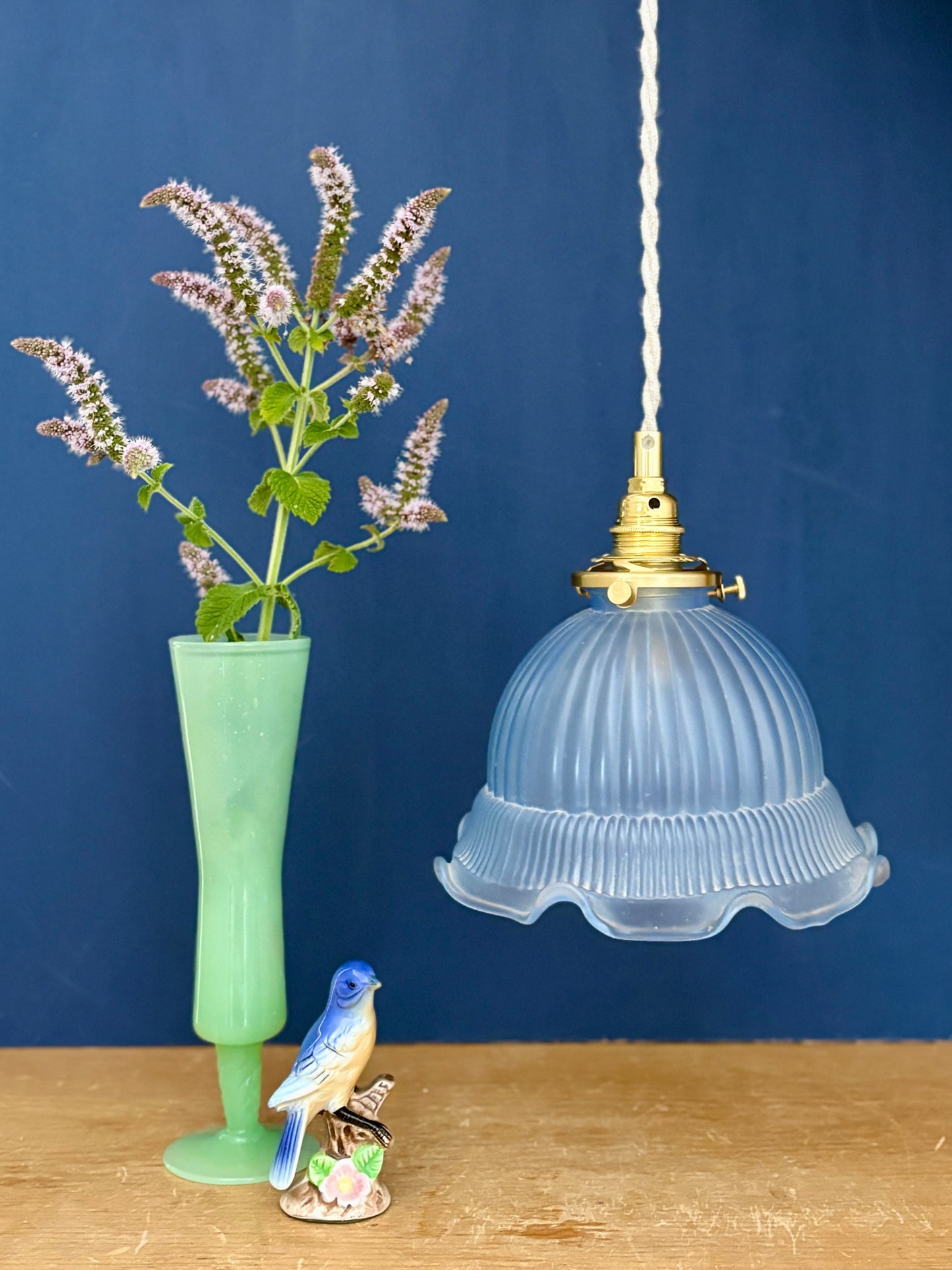 Suspension abat-jour vintage en verre bleu